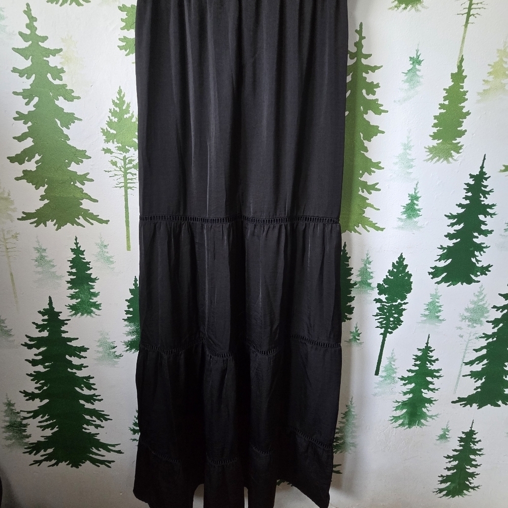 Forever 21 Short Sleeve Tiered Maxi Dress. - Picture 4 of 12